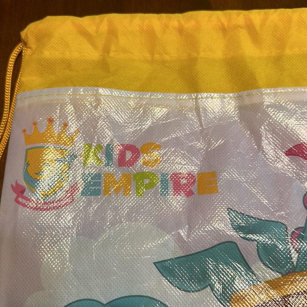 Drawstring Backpack with Dreagon - Picture 2 of 4